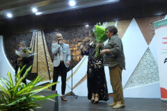 P1050756-50-
