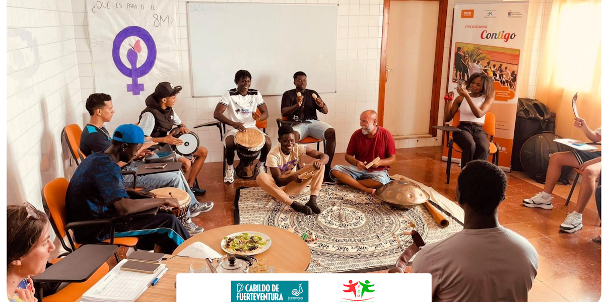 Taller de Percusión: «Ritmos del Mundo» en Hogares Mª Auxiliadora